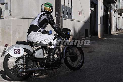 Rievocazione storica moto storiche - Vittoria Classe 125cc storica pilota Dal Pra Giacomo su moto Mondial Ruota Guidata alla Milano Taranto 2016