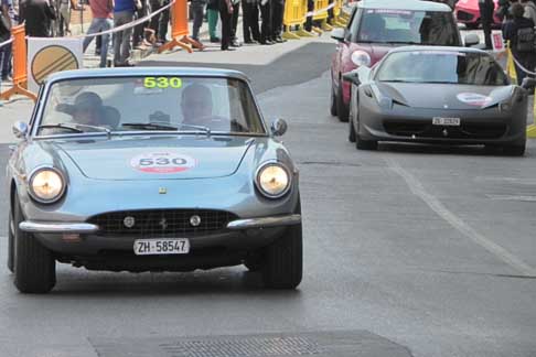 Mille Miglia a Pisa - auto del Ferrari Tribute passano per Pisa alle Mille Miglia 2014