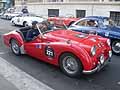 Triumph TR2 del 1954 con gli italiani Eugenio Piccinelli e Ottorino Pellini