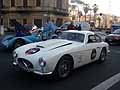 Fiat Ottovu (8V) Zagato del 1953 Gran Turismo con il pilota Jan De Reu e Sabine Goethals del Belgio sullo sfondo la Gordini T24 S