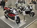 Honda RC213V S, come altri motori stradali come quello della BMW S 1000 RR nasce per la strada