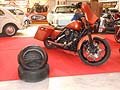 Atmosfere con Harley Davidson in primo piano alla Fiera di Roma al Motodays 2012