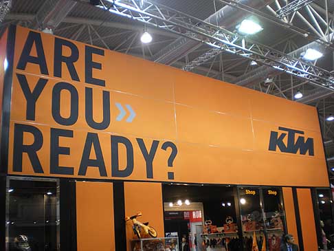 KYM - Lo stand KTM al Motodays 2012 con le sue moto da relly