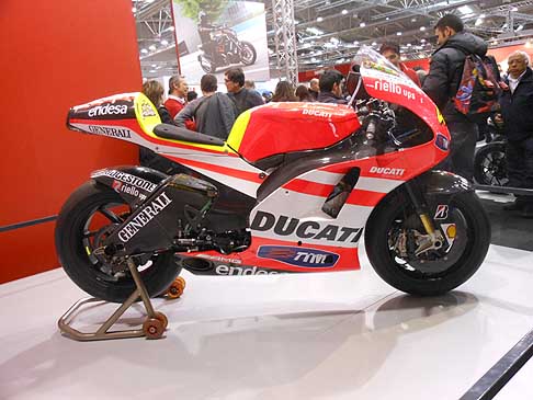 Ducati - Moto GP Duvati Desmosedici di Valentino Rossi