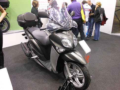 Yahama - Nuovo Scooter Yahama Xenter al Motodays