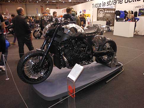 Yahama - Special Moto Yahama VMAX hyper-modifiedr by Abnormal Cycles al Motodays