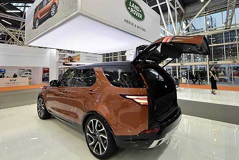 Motor-Show Land Rover