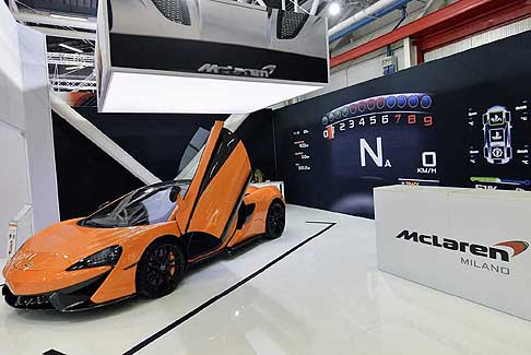 Motor-Show McLaren