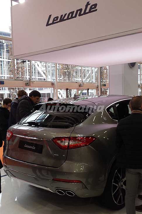 Maserati e Bentley - Il design di Maserati Levante  riconducibile al Tridente e al suo tipico stile.