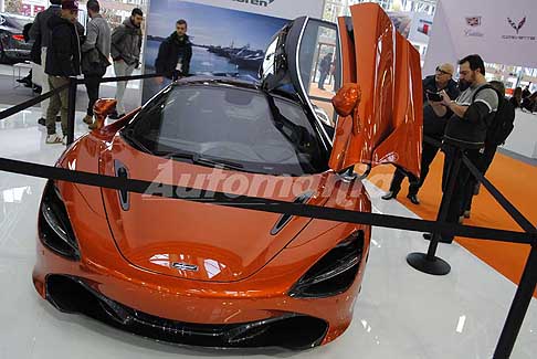 Auto di Lusso - McLaren 720s supercar al Motor Show di Bologna 2017