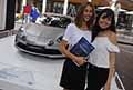 Alpine A110 Legende GT e ragazze che affiancano la vettura sportiva al Motor Valley Fest 2021 a Modena esposizione allaperto in Piazza Matteotti