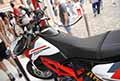 Moto Ducati 950 SP Hypermotaro al Motor Valley Fest edizione 2021 esposta a Modena in Piazza Grande