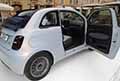 Fiat 500 cabrio Bev Icon con portiera aperta al Motor Valley Fest 2021 di Modena