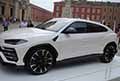 Lamborghini Urus suv di lusso della casa del Toro al Motor Valley Fest 2021 esposte in Piazza Roma a Modena