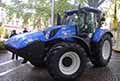 Trattore agricolo New Holland T6 180 Methane Power al Motor Valley Fest 2023 di Modena