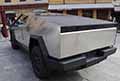 Cybertruck Tesla Fondation Series anteprima italiana retrotreno Pick Up elettronico in Piazza XX Settembre per il Motor Valley Fest 2024 di Modena