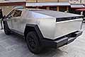 Tesla Cybertruck fuoristrata elettrica retrotreno esposta a Modena per il Motor Valley Fest 2024