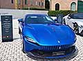 Ferrari Roma con motore V8 90 di colore blu metalizzato presso il Museo Cassa Enzo Ferrari di Modena in occassione del Motor Valley Fest 2025