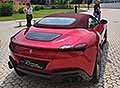 Ferrari Roma Spider rossa esposta al Museo Ferrari di Modena 2025