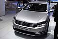 New Volkswagen Passat Alltrack nella colorazione grigio metallizzato al Bologna Motor Show 2011