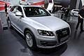 Suv Audi Q5 2.0 T Hybrid al Bologna Motorshow 2011