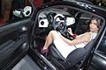 Fiat 500 by Gucci con ragazza sul sedile anteriore Motor Show di Bologna