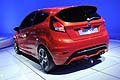 Posteriore della vettura Ford Fiesta ST concept di colore rosso al Motor Show