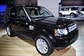 Fuoristrada 4x4 della Land Rover di color nero metallizzato al Motor Show di Bologna 2011