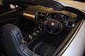 Jaguar XKR-S Cabrio interni vettura