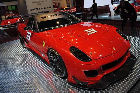 Ferrari - Il nuovo pacchetto aerodinamico attivo  interamente controllato dalla centralina elettronica che agisce sulla nuova ala posteriore.