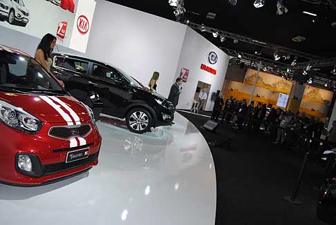 Kia Motors - Panoramica durante presentazione Kia Motors con gli addetti stampa al Motor Show 2011