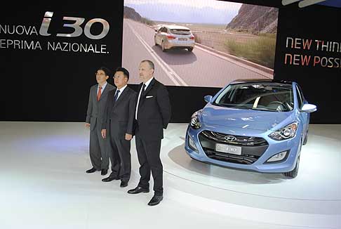 Hyundai - Hyundai i30 e i manager durante la presentazione alla stampa al Motor Show di Bologna