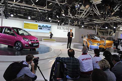 Renault - Renault Twingo 2012  proposta con un prezzo di attacco di  8,500 per i primi 3 mesi dal lancio che avverr a fine gennaio 2012