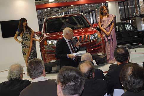 Mahindra - Presentazione alla stampa per il suv Mahindra XUV500 al Motorshow di Bologna 2011