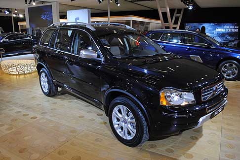 Volvo - Restyling del Suv a sette posti Volvo XC90