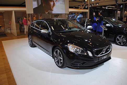 Volvo - Anteprima italiana Volvo V 60 Plug-In Hybrid al Bologna Motor Show 2011