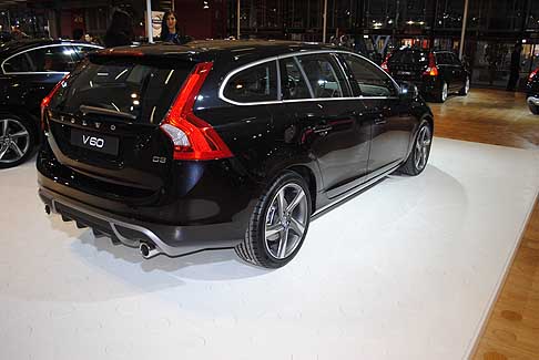 Volvo - Retro vettura Volvo V 60 Plug-In Hybrid station wagon al Bologna Motor Show 2011