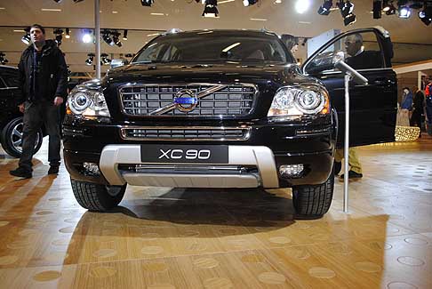 Volvo - Anteriore vettura del Suv Volvo XC90 in anteprima nazionale al Motor Show