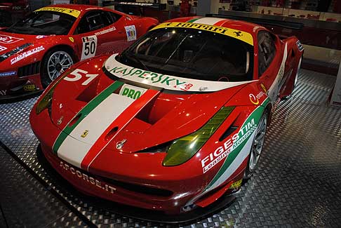 Ferrari - Lo stand prevede anche la presenza della Ferrari 458 Challenge, berlinetta V8 posteriore-centrale derivata dalla 458 Italia e quinto modello utilizzato dalla Ferrari per dare vita ad un campionato monomarca.