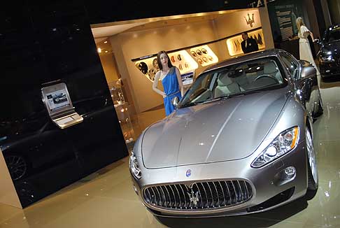 Maserati - Immancabile la sezione dedicata allo sport, che vede protagoniste la GranCabrio Sport, la GranTurismo MC Stradale e la GranTurismo MC Trofeo in livrea da gara