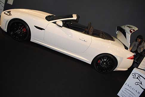 Jaguar - Jaguar XKR-S Cabrio presentata in anteprima europea al Bologna Motor Show 