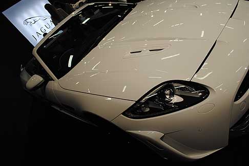 Jaguar - Jaguar XKR-S Cabrio retro vettura presentata al Motor Show di Bologna 2011