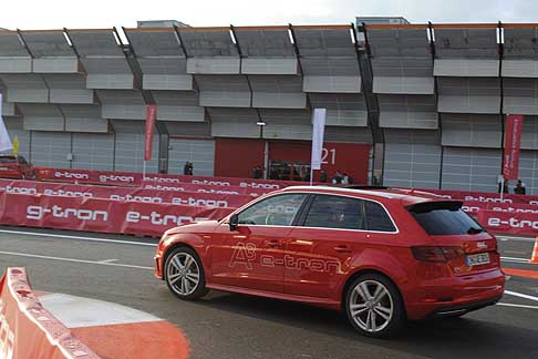 Audi - Audi A3 Sportback e-tron  in grado di accelerare da 0 a 100 km/h in 7,6 secondi, con una velocit massima di 222 km/h