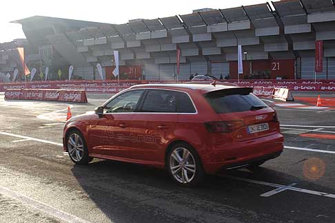 Audi - Audi A3 e-tron che rappresenta la prima vettura Audi ibrida plug-in