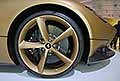 Ferrari Monza Sp1 dettaglio cerchione e ruota con gomme Pirelli P-Zero al Museo Casa Enzo Ferrari di Modena 2024 - Podcast 1^ Episodio Museo Ferrari andato in onda 05/08/2024 su Youtube di Automania