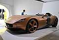 Auto sportiva Ferrari Monza SP1 al Museo Enzo Ferrari di Modena 2024 presentata al 1 Episodio del Podcast: Artigianalit Ferrari collezione esclusiva by Automania