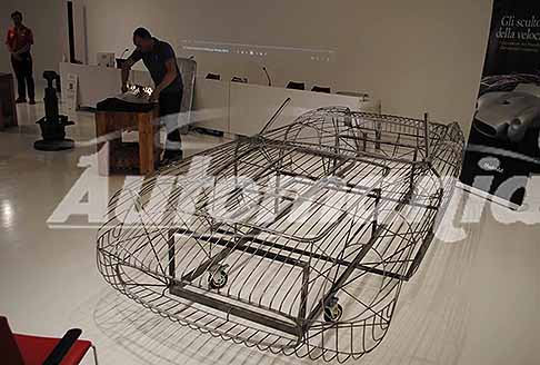 Museo Enzo Ferrari - Modello per lartigianalit Ferrari al Museo Enzo Ferrari 2024 di Modena