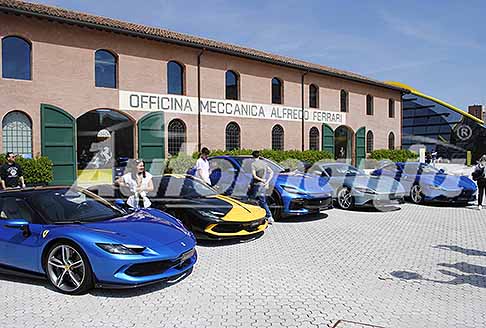 Museo-Enzo-Ferrari Supercars