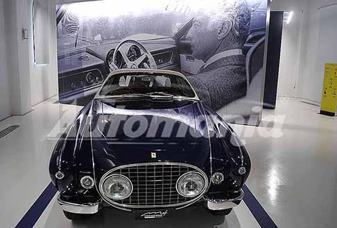 Museo Enzo Ferrari - Ferrari 212 Inter dellAvvocato Gianni Agnelli al Museo Enzo Ferrari di Modena