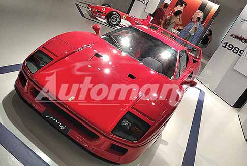 Museo Enzo Ferrari - Ferrari F40 Berlinetta Pininfarina rossa di Gianni Agnelli in mostra al Museo di Enzo Ferrari a Modena